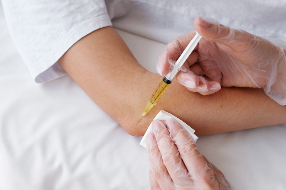 patient getting elbow injection treatment